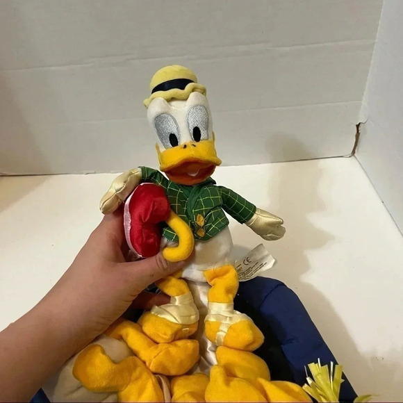 Disney Store 65th Anniversary Donald Duck Bean Bag Hat Plush Set - Picture 7 of 11